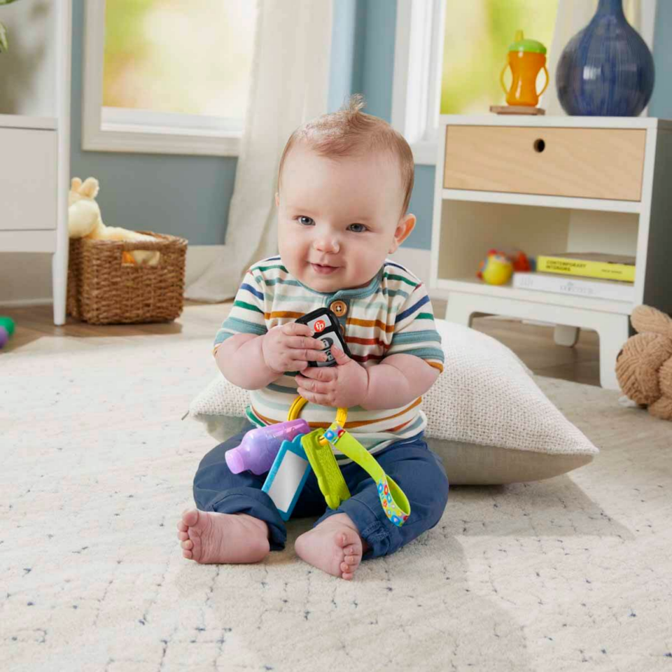 Fisher Price Sesli Eğlen ve Öğren Eğlenceli Aktivite Anahtarı HWY40