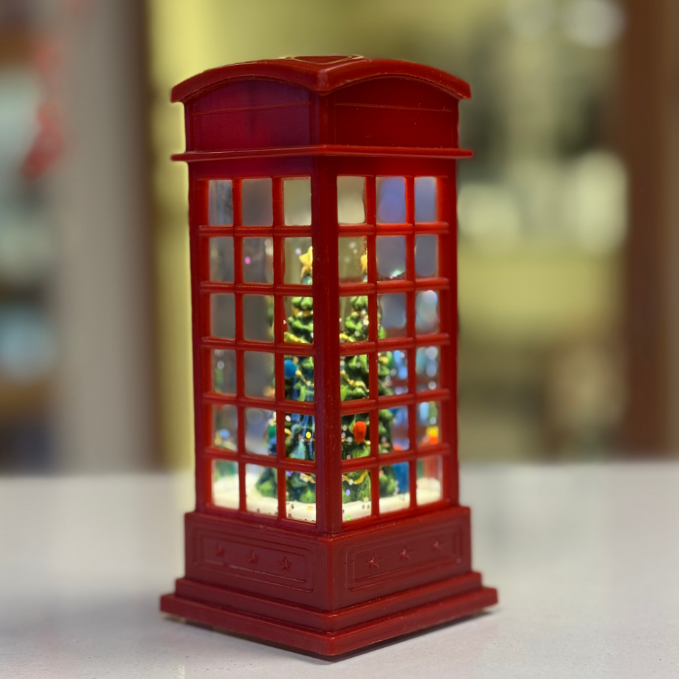 Işıklı Kırmızı Telefon Kulübesi Yılbaşı Dekoru – Pilli Kar Efektli