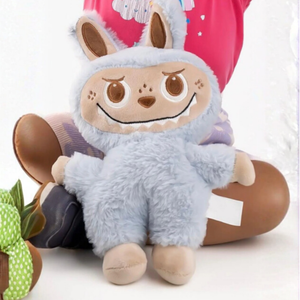 Labubu 35 cm Yumuşak Peluş Oyuncak – Sevimli Karakter Peluş