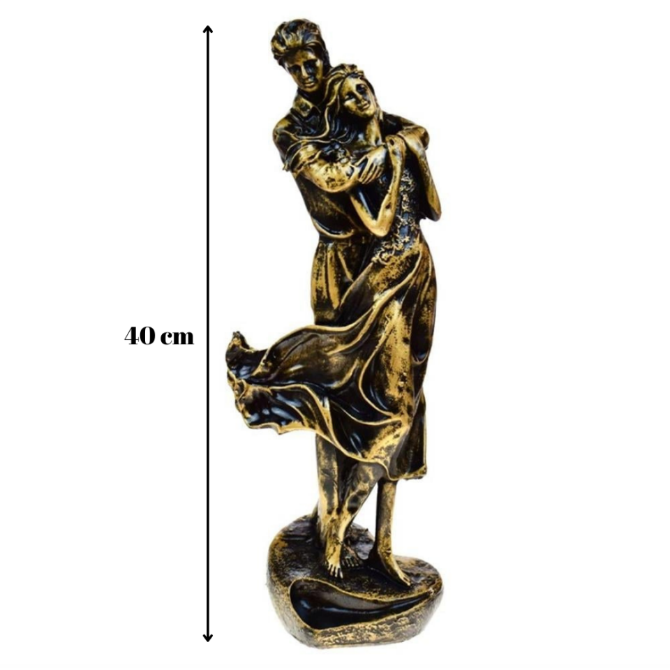 Sarılan Sevgililer Polyester Biblo – Romantik Dekoratif Heykel (40 cm)